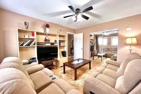 202 Conestoga Drive, Brampton, ON L6Z 3Y1