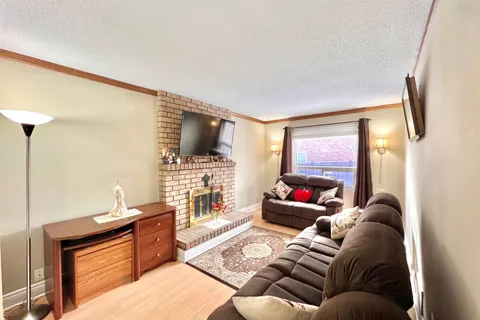 202 Conestoga Drive, Brampton, ON L6Z 3Y1