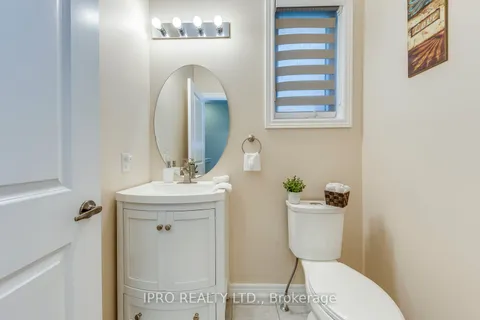 11 Trentonian Street, Brampton, ON L6R 3W2