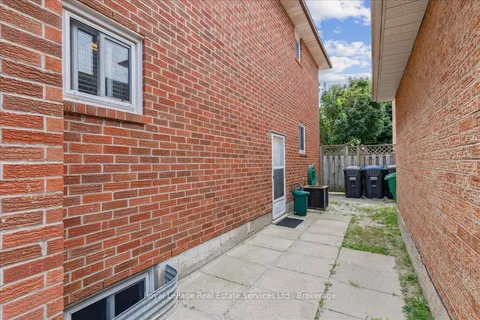 211 Murray Street, Brampton, ON L6X 3L8