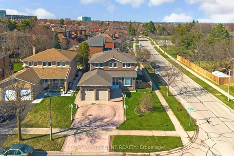 1 Princeton Terrace, Brampton, ON L6S 3S4