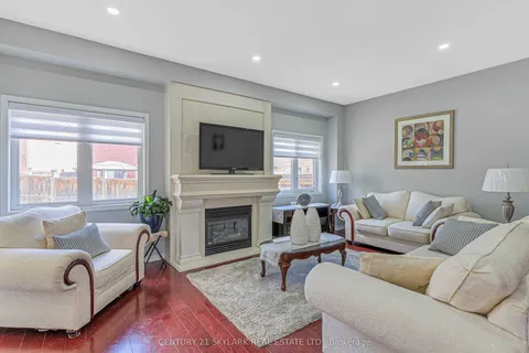 13 Ledgerock Road, Brampton, ON L6P 2L8