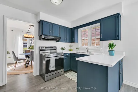 1873 Four Seasons Drive, Burlington, ON L7P 3B1