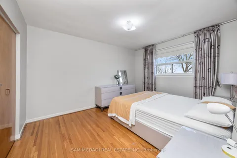 48 Derrydown Road, Toronto, ON M3J 1R3
