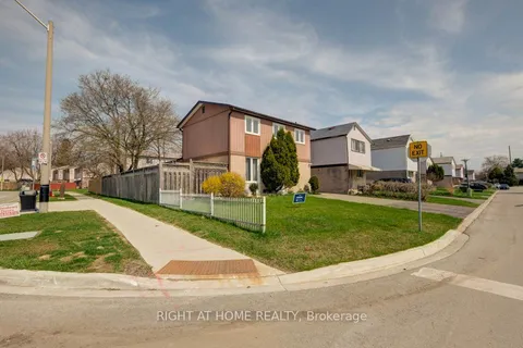 1 Hedley Court, Brampton, ON L6S 2B6