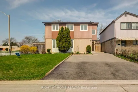 1 Hedley Court, Brampton, ON L6S 2B6