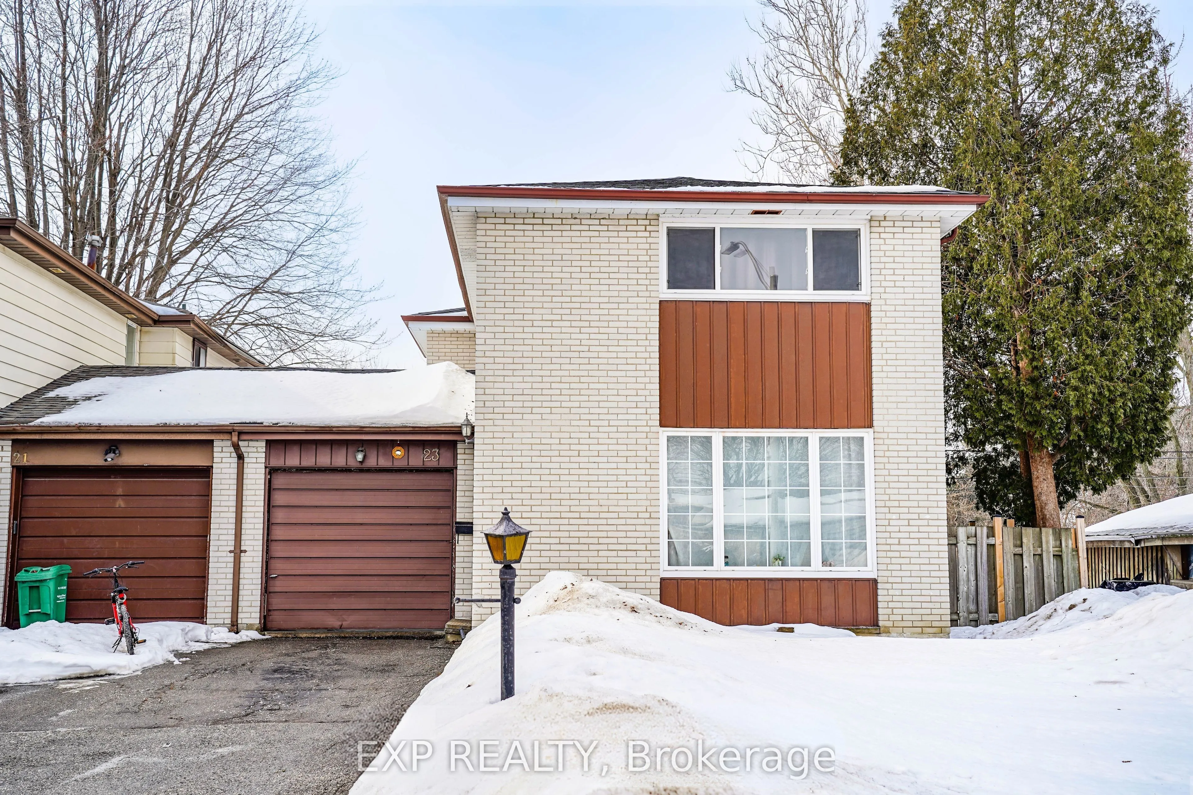 23 Cloverdale Drive, Brampton, ON L6T 2T5