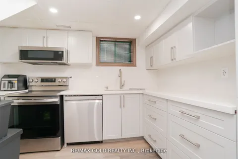 36 St Michaels Crescent, Caledon, ON L7E 5Y8