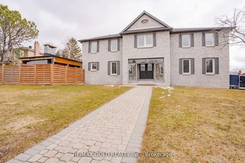 36 St Michaels Crescent, Caledon, ON L7E 5Y8