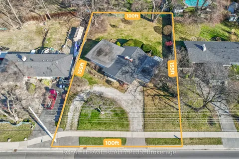 240 South Service Road, Mississauga, ON L5G 2S1