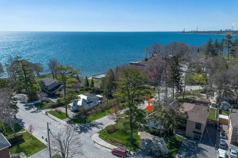 62 Maple Avenue, Mississauga, ON L5H 2R6