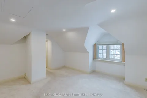 62 Maple Avenue, Mississauga, ON L5H 2R6