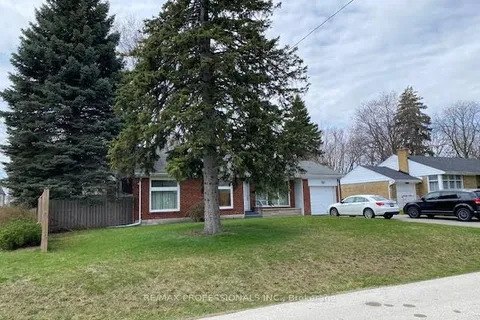 1564 Marionville Drive, Mississauga, ON L5E 2Y3