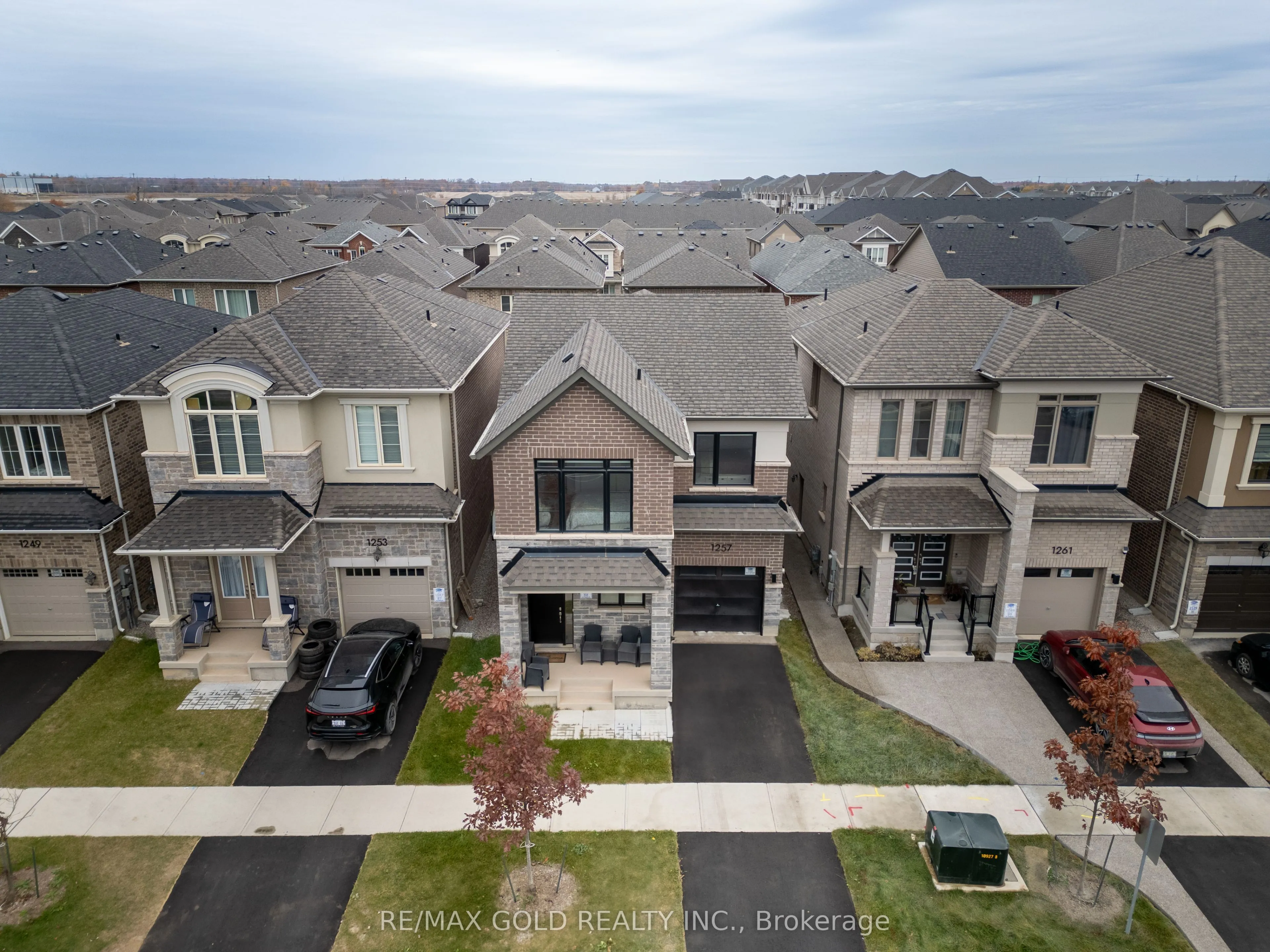 1257 Trudeau Drive, Milton, ON L9T 6H8