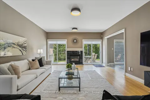 1749 Chesbro Court, Mississauga, ON L5H 4H3