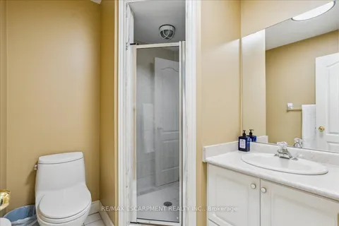 1749 Chesbro Court, Mississauga, ON L5H 4H3