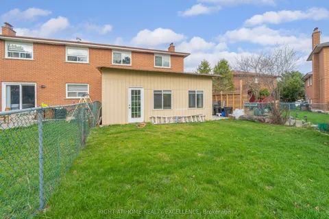 7340 Sigsbee Drive, Mississauga, ON L4T 4A3
