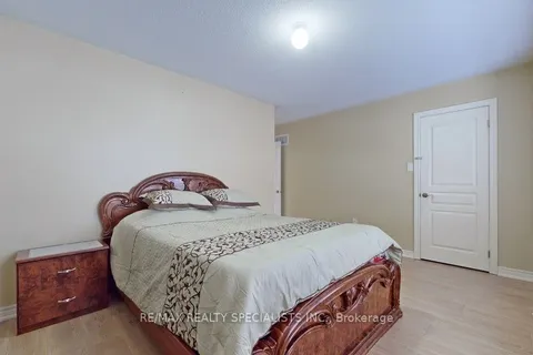 53 Heatherglen Drive, Brampton, ON L6Y 5X2