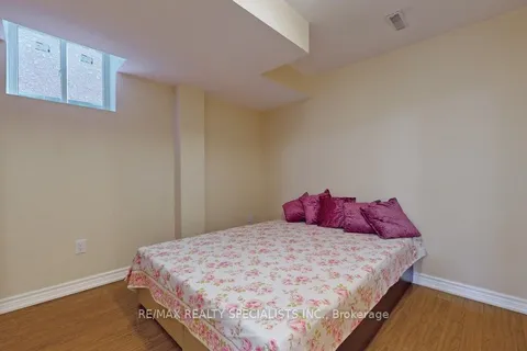 53 Heatherglen Drive, Brampton, ON L6Y 5X2