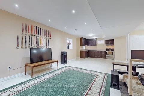 53 Heatherglen Drive, Brampton, ON L6Y 5X2