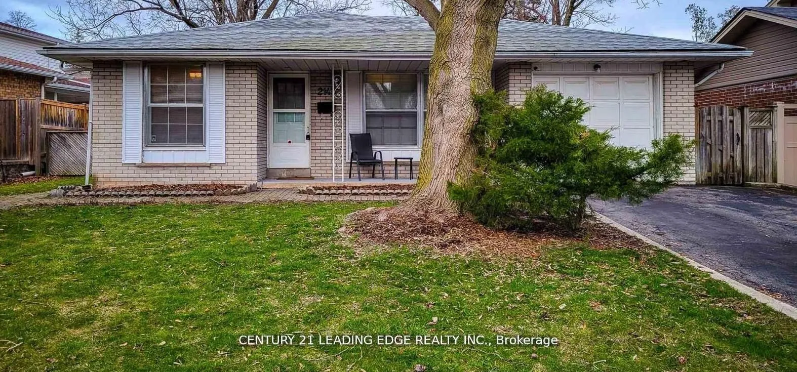2145 Sandringham Drive, Burlington, ON L7P 1T8