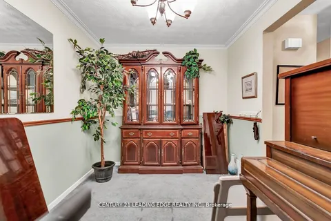 2145 Sandringham Drive, Burlington, ON L7P 1T8