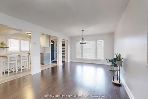 34 Madoc Drive, Brampton, ON L6V 1Z9