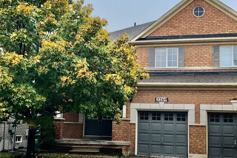 3269 Camberwell Drive, Mississauga, ON L5M 6T2