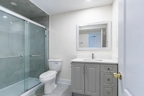 32 Twin Pines Crescent, Brampton, ON L7A 1M6