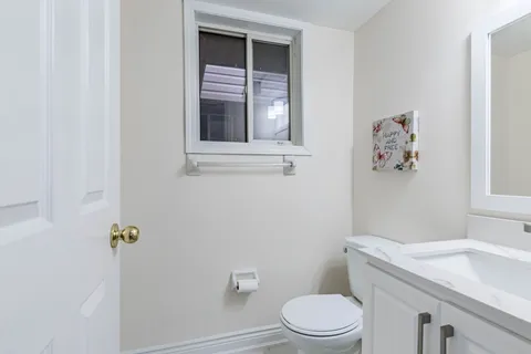 32 Twin Pines Crescent, Brampton, ON L7A 1M6