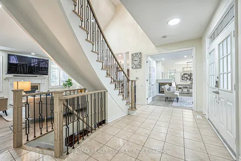 63 Links Lane, Brampton, ON L6Y 5H2