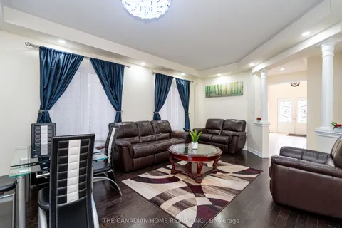 13 Templar Street, Brampton, ON L6Y 2Y2