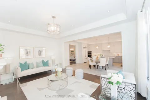3187 Daniel Way, Oakville, ON L6H 0V7
