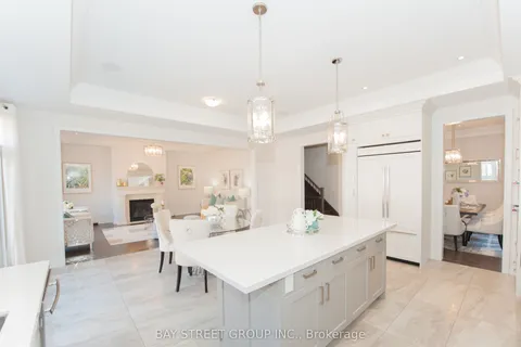 3187 Daniel Way, Oakville, ON L6H 0V7