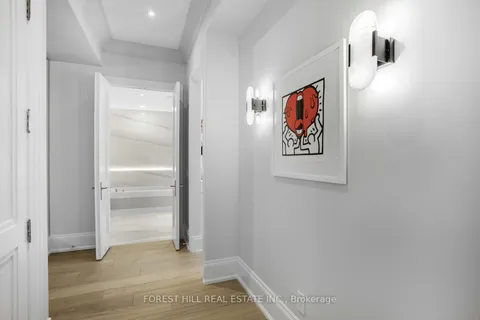 84 Botfield Avenue, Toronto, ON M9B 4E4