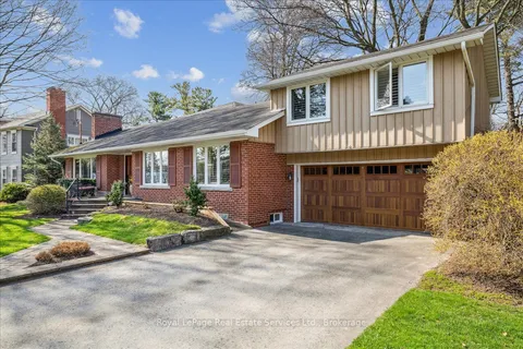 246 Albion Avenue, Oakville, ON L6J 4T5