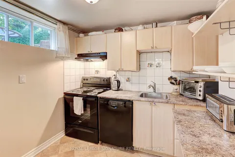 3157 The Credit Woodlands N/A, Mississauga, ON L5C 2J2