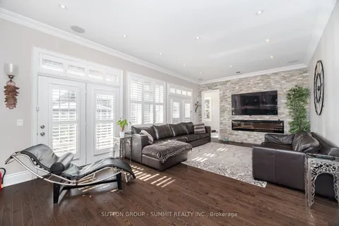 16 Adastra Place, Brampton, ON L6P 3B4