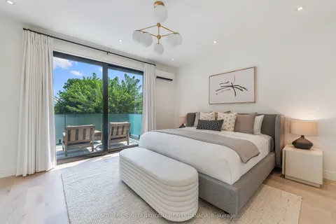 83 Guthrie Avenue, Toronto, ON M8Y 3L3