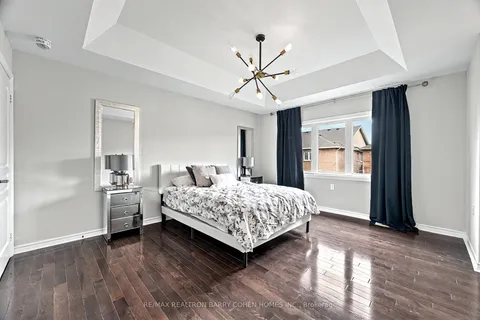 21 Meadowcreek Road, Caledon, ON L7C 3Y9
