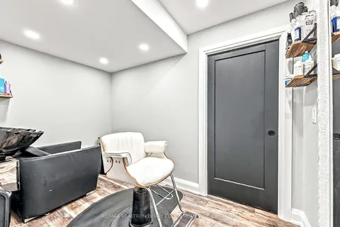 21 Meadowcreek Road, Caledon, ON L7C 3Y9