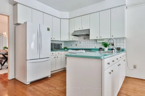 3952 Rolling Valley Drive, Mississauga, ON L5L 5V9