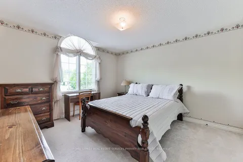 3952 Rolling Valley Drive, Mississauga, ON L5L 5V9