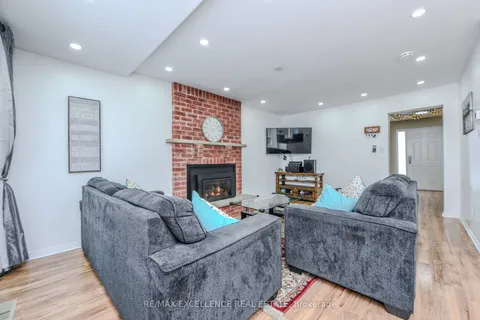 12 Fieldgate Drive, Orangeville, ON L9W 4K8