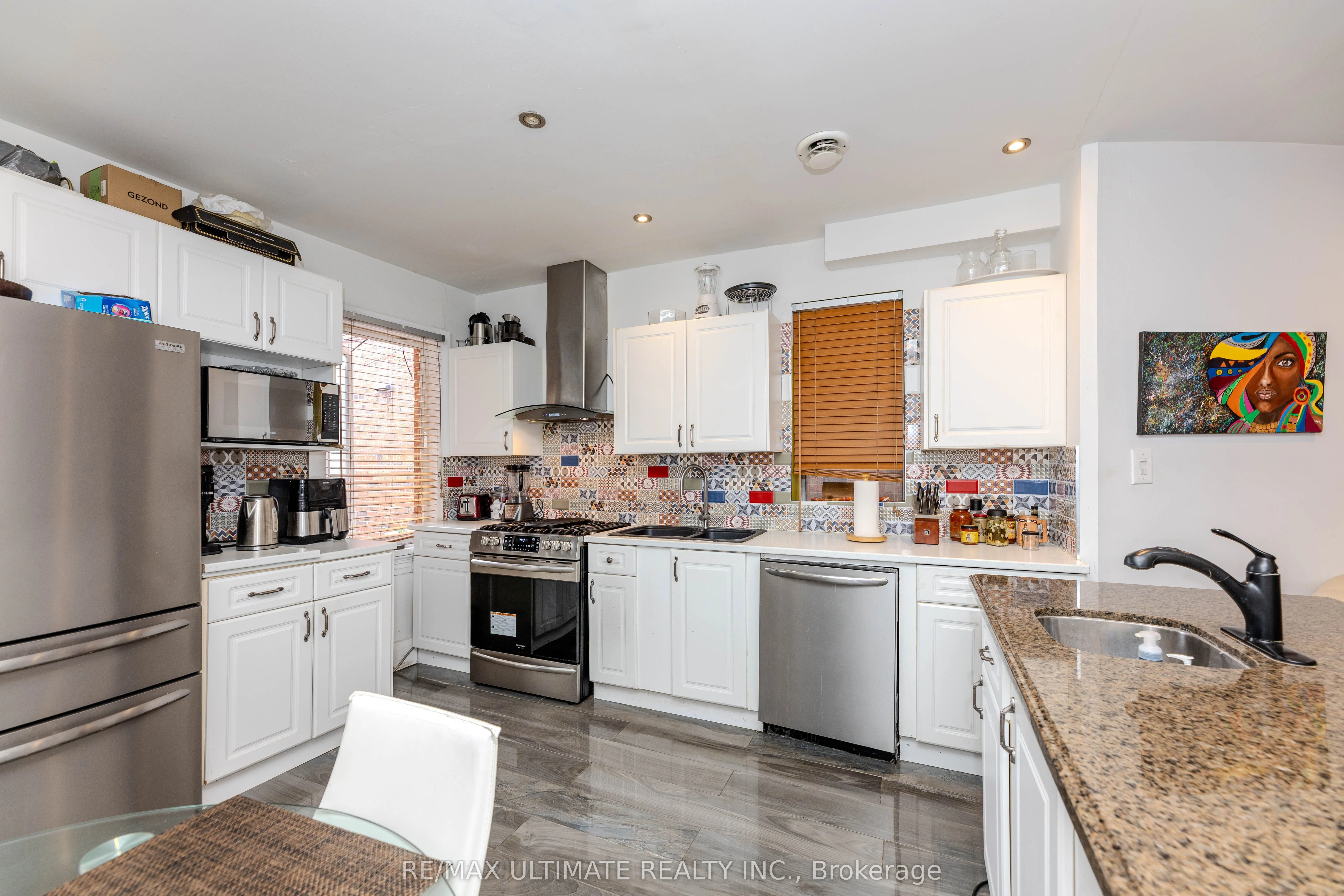 1261 Davenport Road, Toronto, ON M6H 2H2