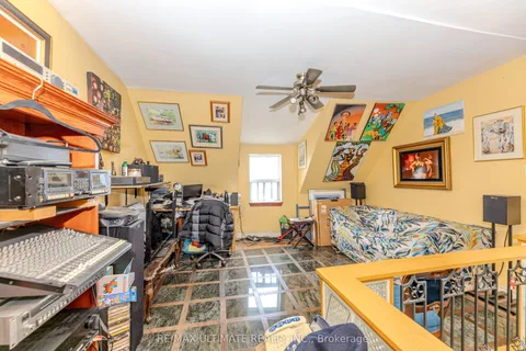1261 Davenport Road, Toronto, ON M6H 2H2