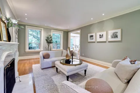 1735 Blythe Road, Mississauga, ON L5H 2C3