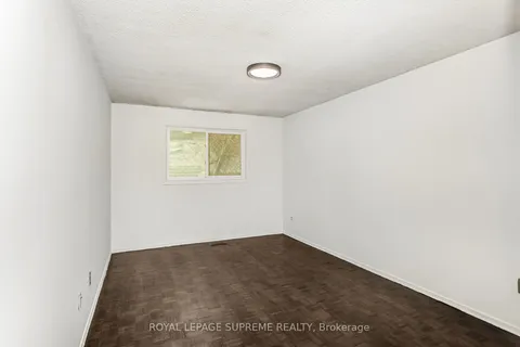 23 A Terry Drive, Toronto, ON M6N 4Y8