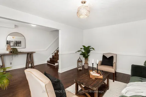 23 A Terry Drive, Toronto, ON M6N 4Y8