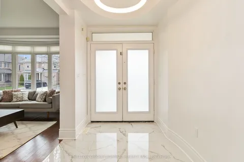 3301 Skipton Lane, Oakville, ON L6M 0K2